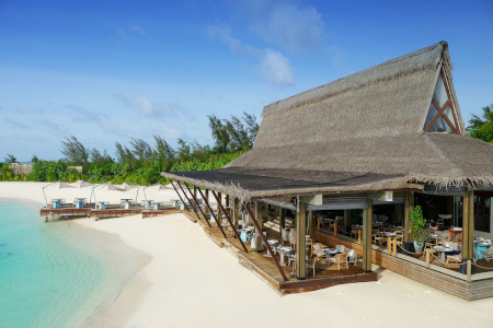 Das Resort ist bekannt für seinen weißen Sandstrand.