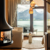 Bild eines Zimmers mit Ausblick in der Seevilla Wolfgangsee