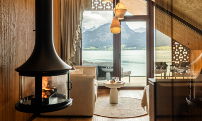 Bild eines Zimmers mit Ausblick in der Seevilla Wolfgangsee