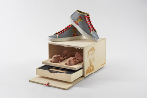 Pantheon: lasergraviertes Poster für die Bar in Augsburg