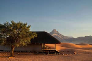Das Camp Kwessi Dunes in den ikonischen Dünen von Sossusvlei