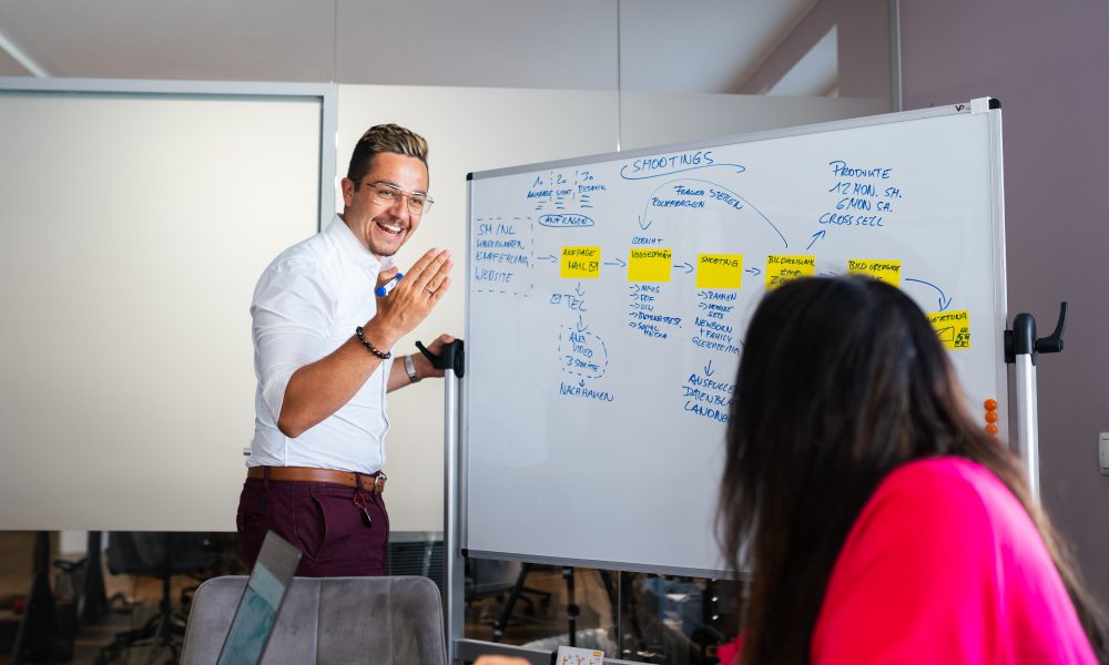 Manuel Spors, bei einer Kundenberatung