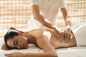 Erholen bei einer therapeutische Lymph-Drianage