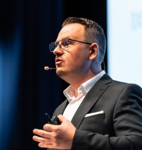 Andreas Diermeier bei einem Vortrag über Geldanlage und Kapitalmärkte