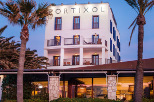 Hotelansicht am Abend Hotel Portixol © Portixol