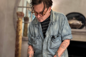 Künstler und Weltstar Johnny Depp © 2026 Never Fear Truth LLC