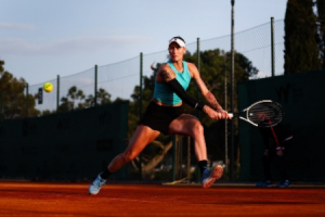 Insgesamt elf Tennisplätze bilden das Herzstück des neuen Sportparks – hier im Einsatz: die slowenische Spielerin Polona Hercog © Slovenian Tennis Association