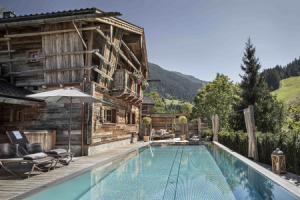Bergdorf Prechtlgut Pool Luxury Lodge ©Bergdorf Prechtlgut