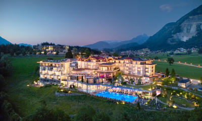 Das Panorama Royal bei Abendstimmung ©Hotel Panorama Royal