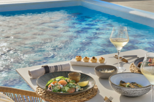 Essen am Pool ©Amàre Hotels
