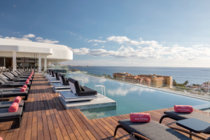 Rooftop Pool © Barceló Hotel Group