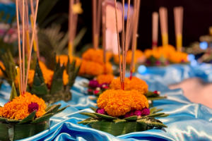 Arrangements_jährliches_Lichterfest_Loy_Krathong.png