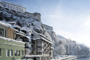Außenansicht_im_Winter.png