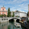 Brücken_und_Buaten_entlang_der_Ljubljanica.png