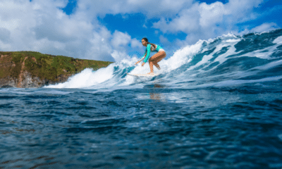 Surferin_Welle_Meer.png