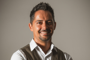 Elemantal_Bar_Bartender_Yonathan_Mesa.png