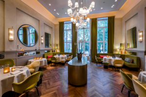 LOUIS-restaurant_LA-MAISON-hotel.png